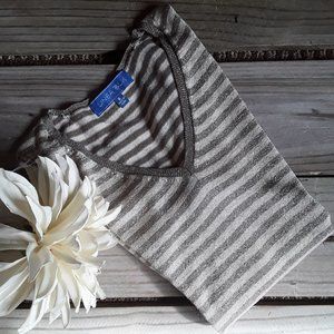 Like New Linea Blu silk cream metallic gold sweate